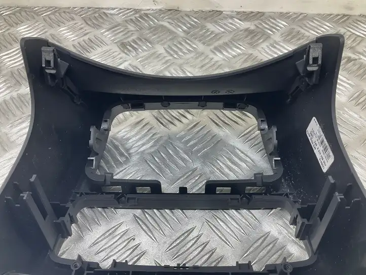 Audi A6 Allroad C7 (2014 - 2018) 4G0864376B Накладка заднего прикуривателя — фото 7