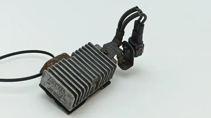 Lexus LS 430 (2000 - 2003) 2308050090 Реле насоса горючего — фото 1