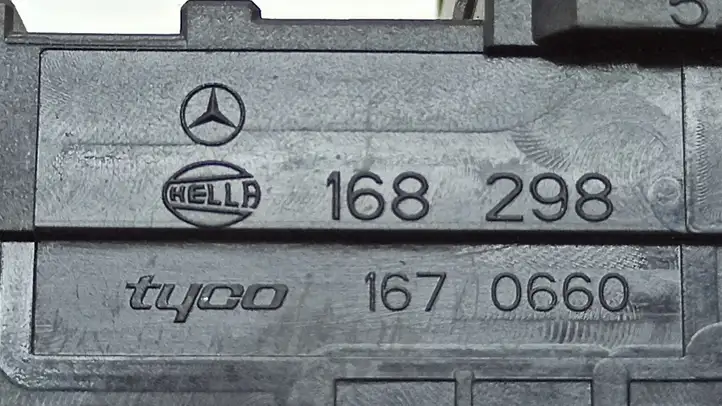 Mercedes-Benz E W212 (2009 - 2016) 2129003702 Блок предохранителей — фото 7