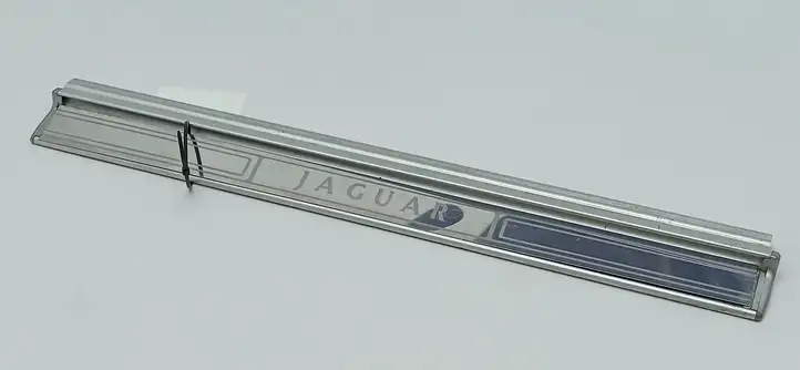 Jaguar (1995 - 1997) Внутренняя отделка заднего порога — фото 4