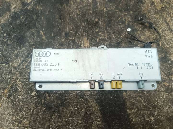 8E9035225P Audi A4 S4 B7 8E 8H Antenos stiprintuvas