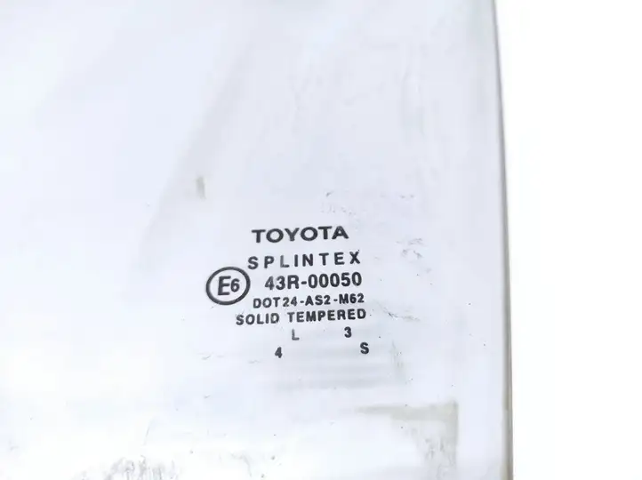 Toyota Avensis T220 (2000 - 2003) 43R00050 Стекло передней двери — фото 3