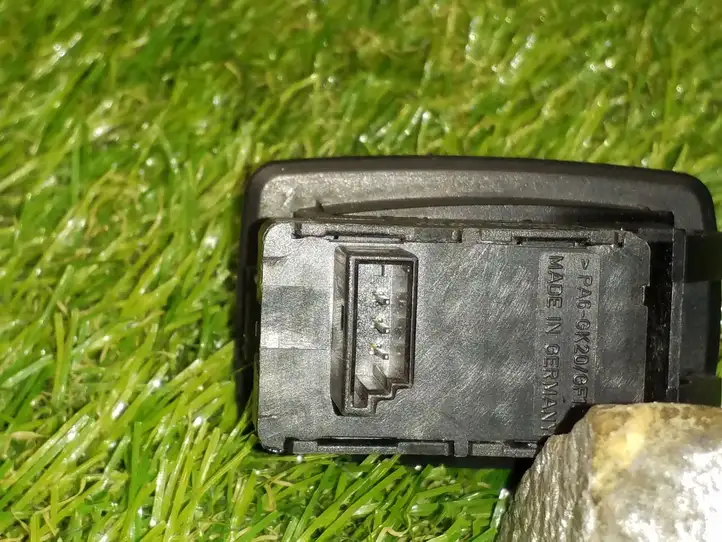 BMW 3 E90 E91 (2005 - 2012) 15979800 Блок кнопок стеклоподъемников — фото 3