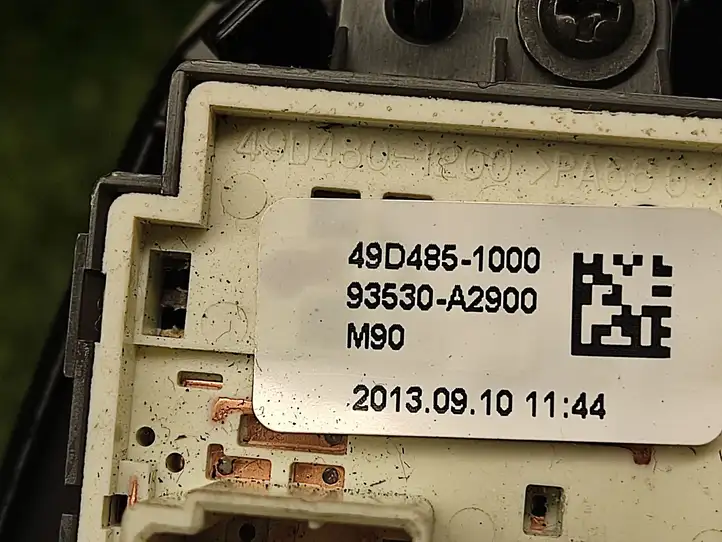 Kia Ceed (2012 - 2015) 49D4851000 Включатель зеркал — фото 3