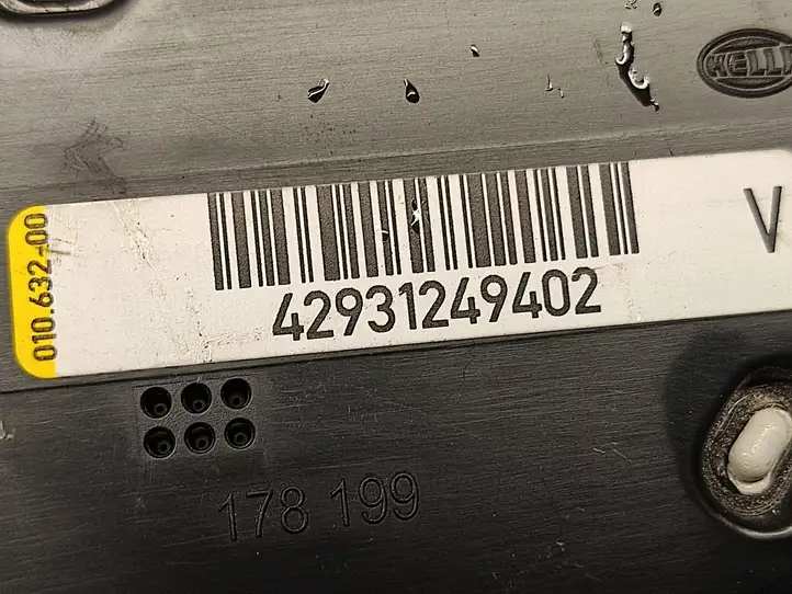 BMW 3 F30 F35 F31 (2012 - 2018) 42931249402 Передняя подсветка — фото 2