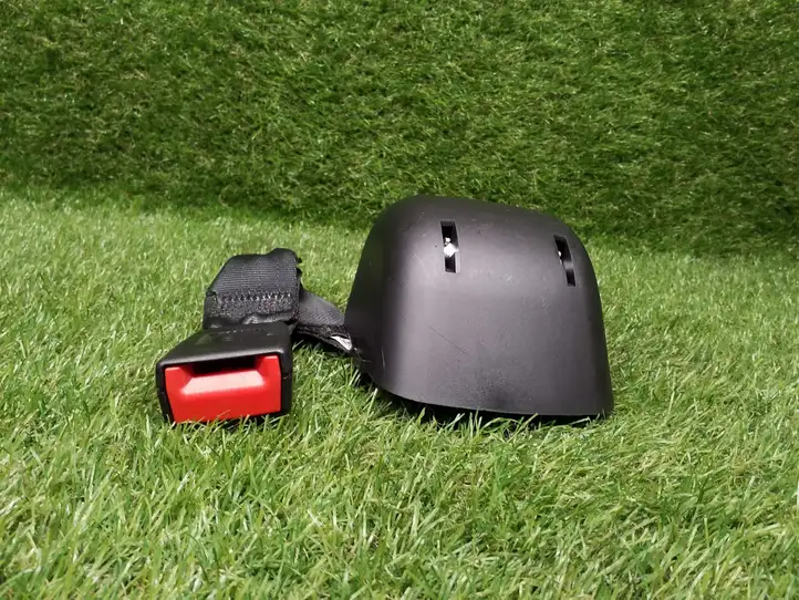 Volkswagen Jetta VI (2011 - 2018) 5C6857807D Центральный ремень безопасности — фото 1