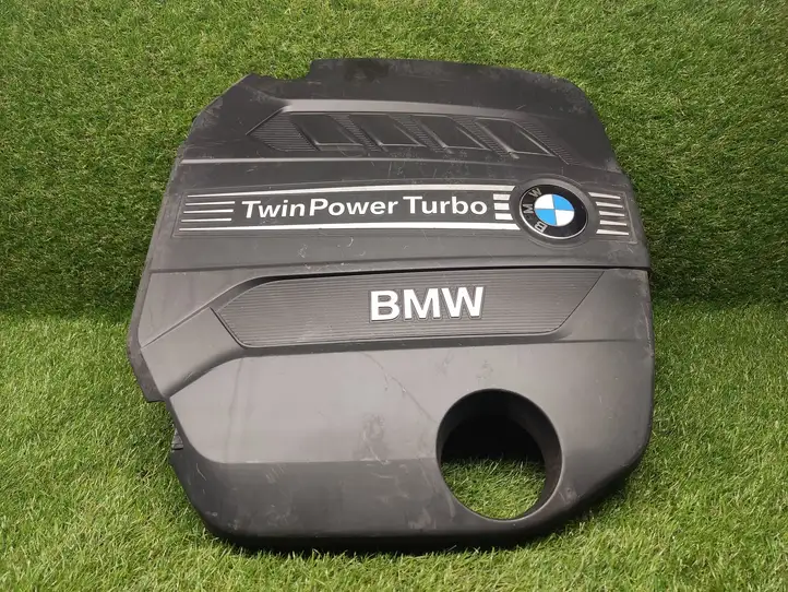 BMW 3 F30 F35 F31 (2012 - 2018) 7810800 Крышка двигателя декоративная — фото 1