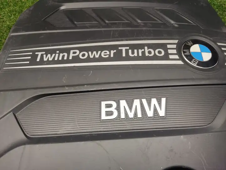 BMW 3 F30 F35 F31 (2012 - 2018) 7810800 Крышка двигателя декоративная — фото 3