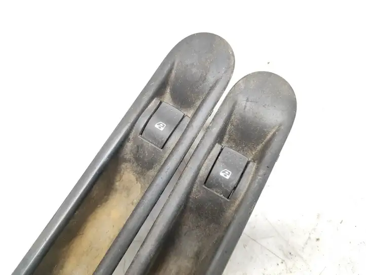 Renault Espace IV (2006 - 2012) 8200327947 Кнопка стеклоподъемников — фото 2