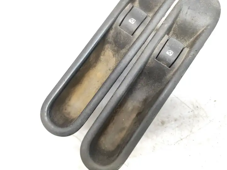 Renault Espace IV (2006 - 2012) 8200327947 Кнопка стеклоподъемников — фото 3