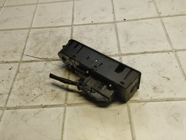 Opel Astra H (2004 - 2009) 13209203 Блок кнопок стеклоподъемников — фото 5