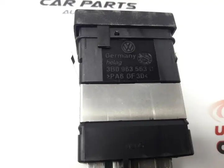 Volkswagen PASSAT B5.5 (2001 - 2005) 3B0963563C Включатель обогрева — фото 4