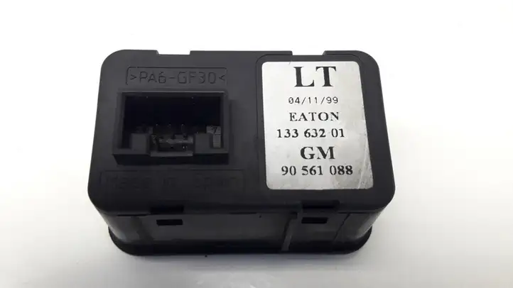Opel Astra G (1998 - 2004) 90561088 Блок кнопок стеклоподъемников — фото 2