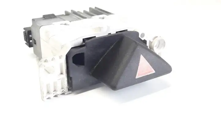 Ford Focus (1998 - 2004) 98AG13A350AE Включатель аварийных фонарей — фото 2