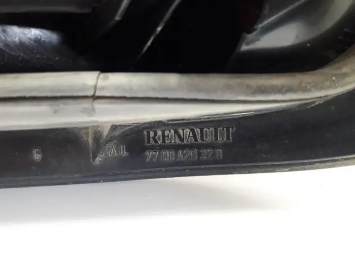 Renault Megane I (1995 - 2002) 770042832 Задний фонарь в кузове — фото 4