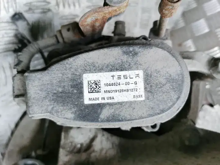 Tesla Model 3 (2017 - 2023) 1044416-00-F Ступица колеса — фото 5