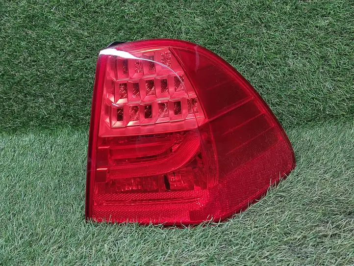 BMW 3 E90 E91 (2005 - 2012) 4871738 Задний фонарь в кузове — фото 6