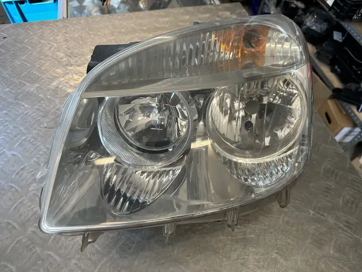 Fiat Doblo (2009 - 2015) 51805935 Передняя фара — фото 1