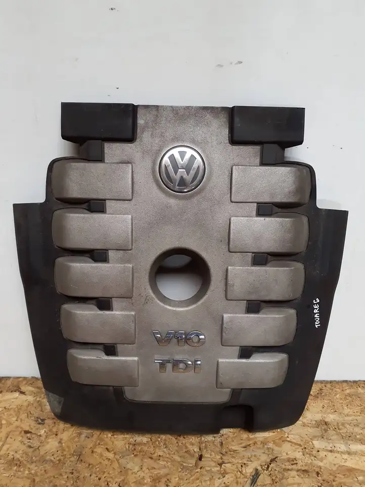 Volkswagen Touareg I (2002 - 2010) Крышка двигателя декоративная — фото 1