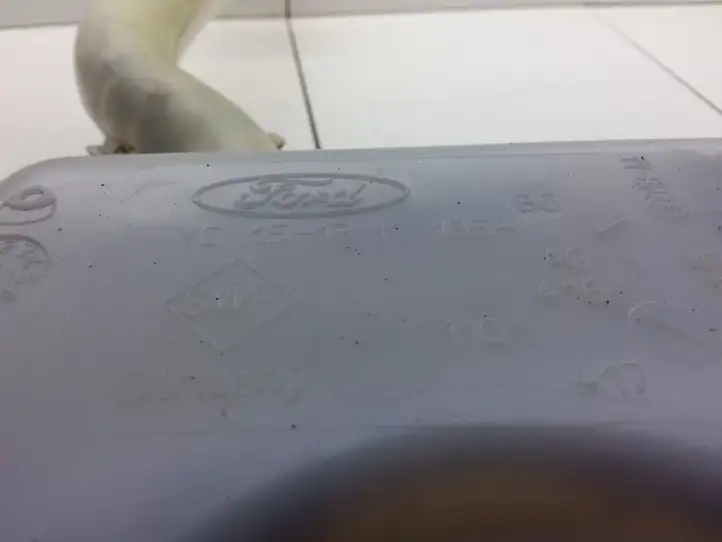 Ford Transit (2000 - 2006) YC1513K185 Бачок омывателя — фото 4