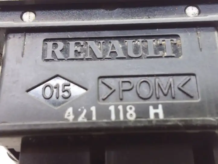 Renault Clio II (1998 - 2001) 421118H Блок кнопок стеклоподъемников — фото 3