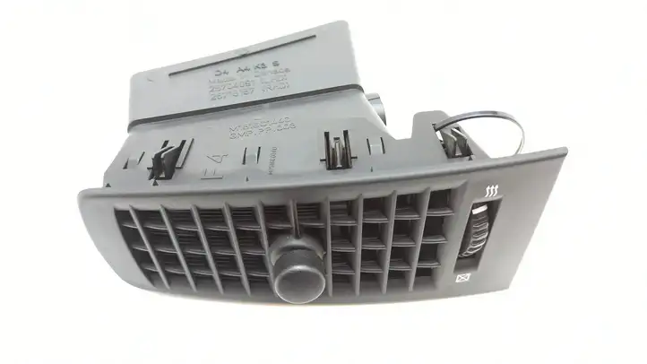 Cadillac SRX (2003 - 2006) 25704091 Центральный воздушный дефлектор — фото 3