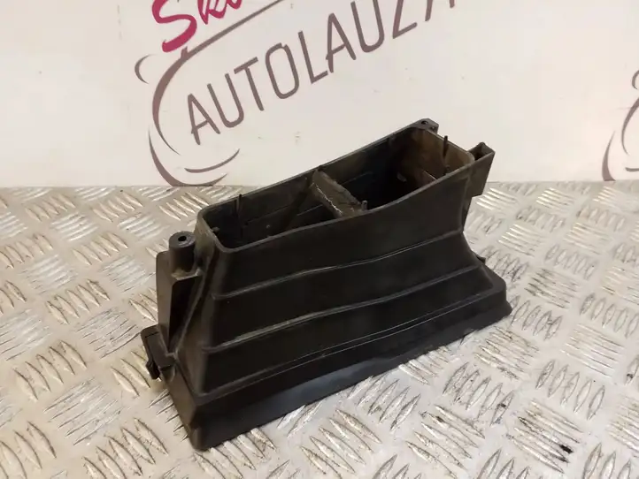 Audi A8 S8 D4 4H (2013 - 2017) 4H0129628AB Детали воздухозаборника — фото 4