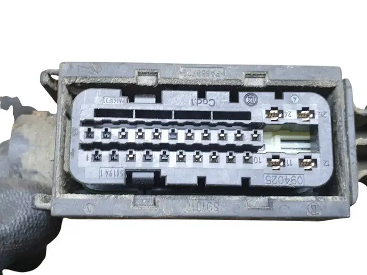 Renault Trafic II (X83) (2002 - 2014) 93859201 Разъем модуля ABS — фото 11