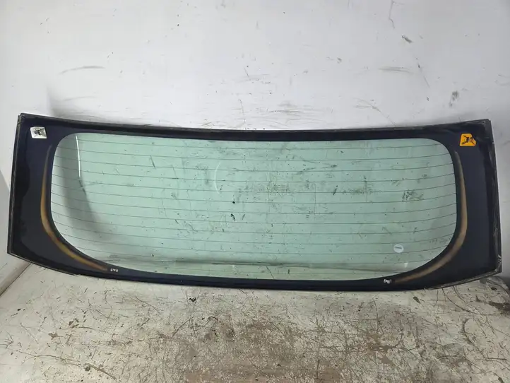 Toyota Corolla E120 E130 (2000 - 2004) Стекло двери багажника — фото 2