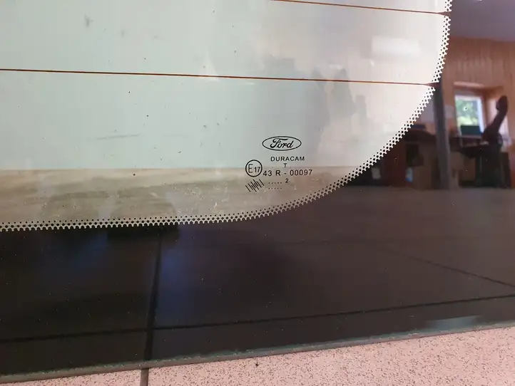 Ford Transit (2006 - 2013) Стекло двери багажника — фото 3