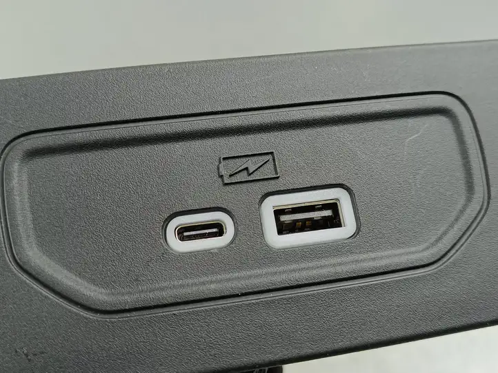 Jeep Grand Cherokee WL (2021 - ) 102791023DB USB модуль — фото 2