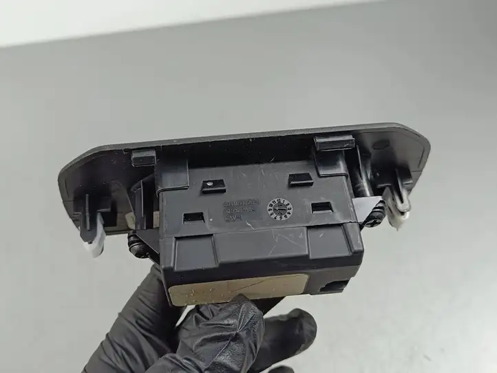 Jeep Grand Cherokee WL (2021 - ) 102791023DB USB модуль — фото 3