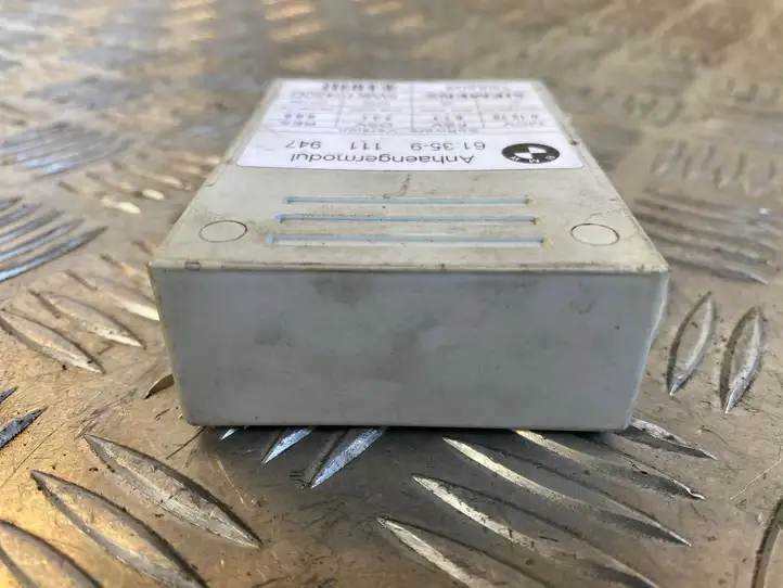 BMW 5 E60 E61 (2004 - 2010) 9111947 Реле крюка для прицепа — фото 4