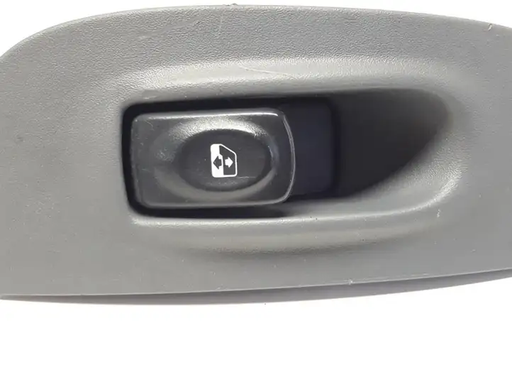 Renault Megane I (1995 - 2002) 7700429071 Блок кнопок стеклоподъемников — фото 4