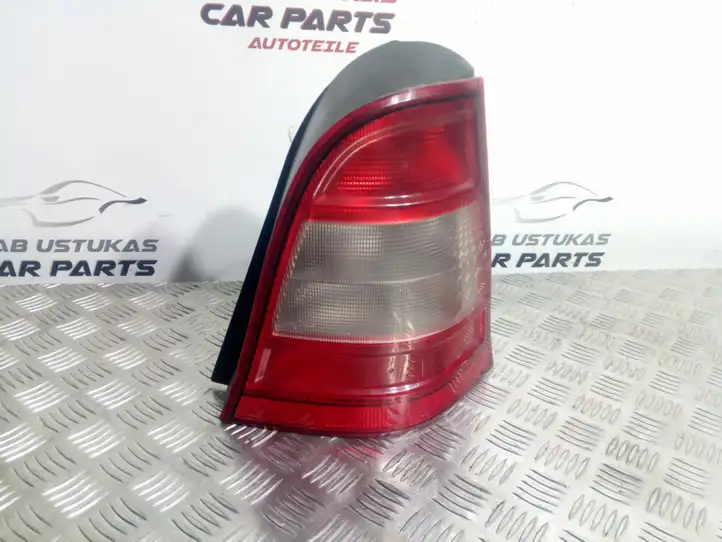 Mercedes-Benz A W168 (1997 - 2004) 1688200664R Задний фонарь в кузове — фото 1