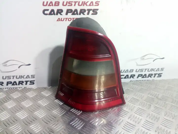 Mercedes-Benz A W168 (1997 - 2004) 1688200164L Задний фонарь в кузове — фото 1