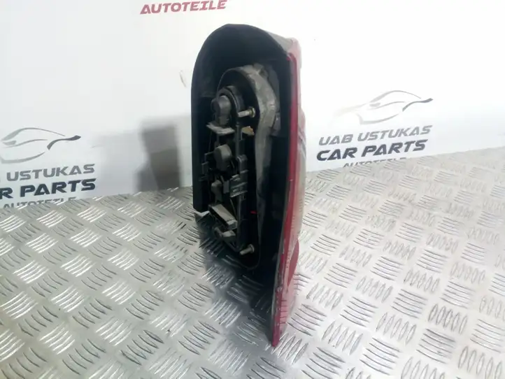 Mercedes-Benz A W168 (1997 - 2004) 1688200164L Задний фонарь в кузове — фото 3