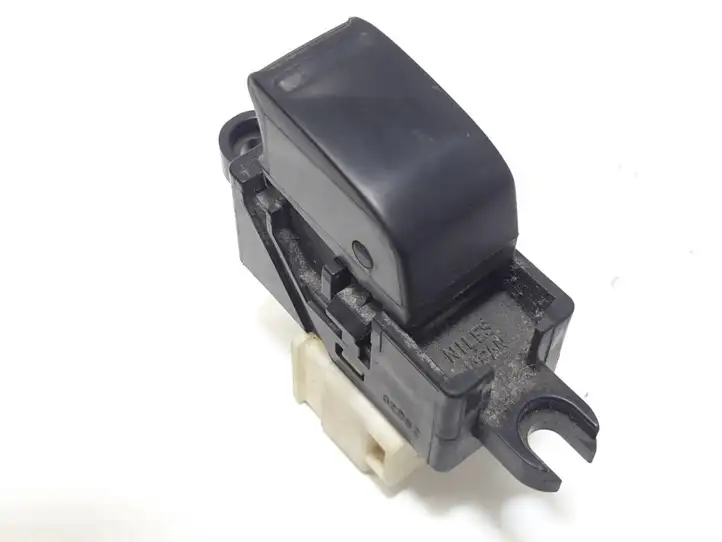 Nissan Almera N16 (2000 - 2010) Блок кнопок стеклоподъемников — фото 2