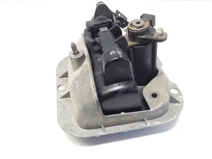 Seat Ibiza II (6k) (1999 - 2002) Замок крышки багажника — фото 5