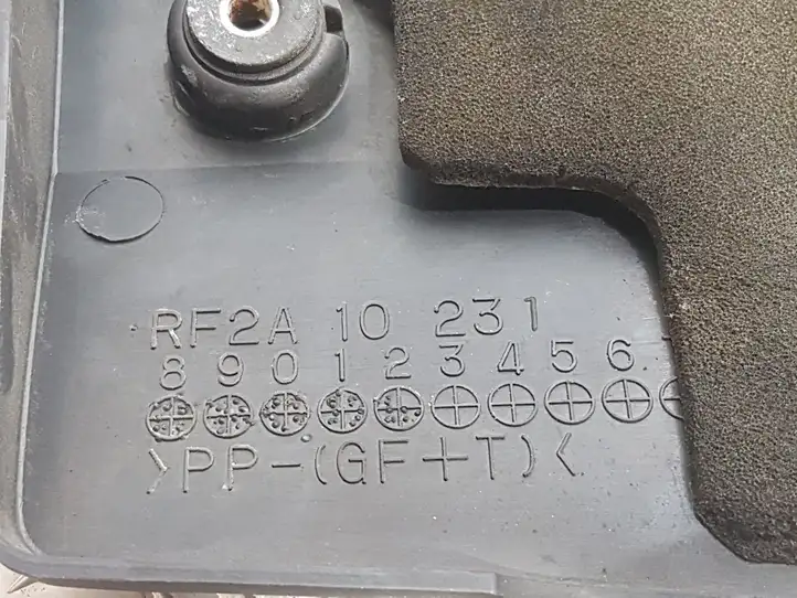 Mazda 323 F (2001 - 2003) RF2A10231 Крышка двигателя декоративная — фото 3