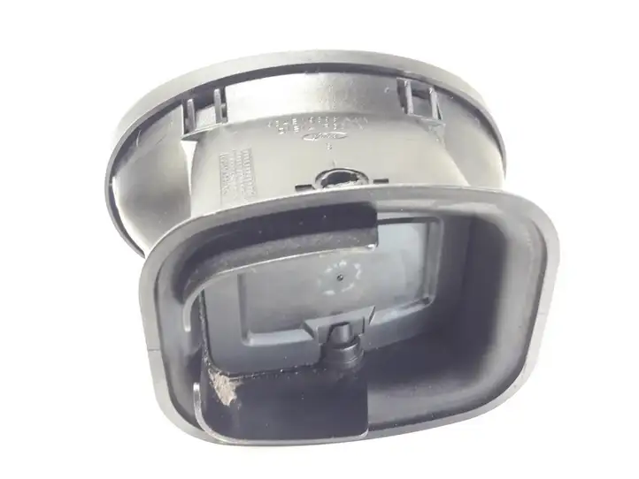 Ford Focus (1998 - 2004) 98AB19893AK Центральный воздушный дефлектор — фото 4