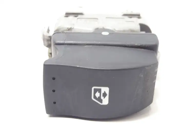 Renault Megane II (2002 - 2005) 28082 Блок кнопок стеклоподъемников — фото 3
