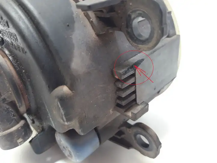Suzuki SX4 (2009 - 2013) 3550062J00 Передняя противотуманная фара — фото 8