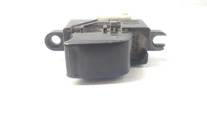 Nissan Almera (2000 - 2006) Блок кнопок стеклоподъемников — фото 1