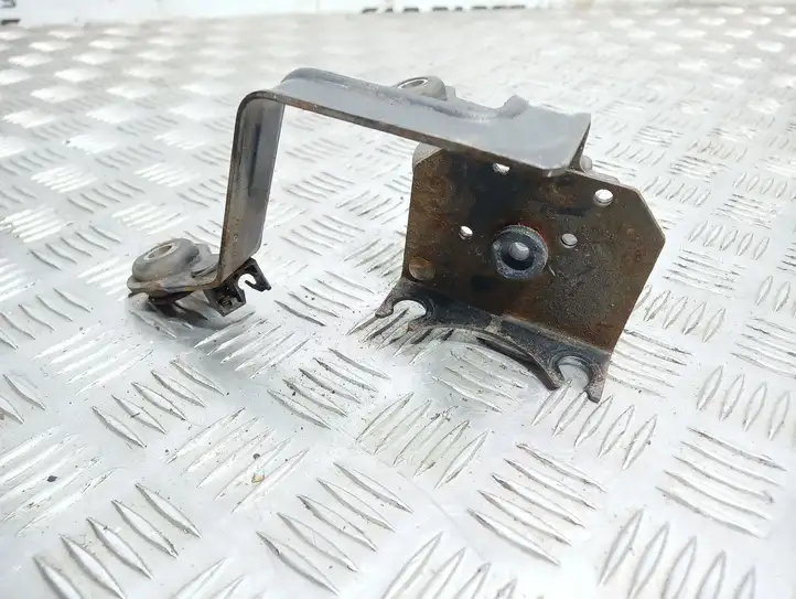 Hyundai i20 (PB PBT) (2008 - 2012) Кронштейн блока ABS — фото 2