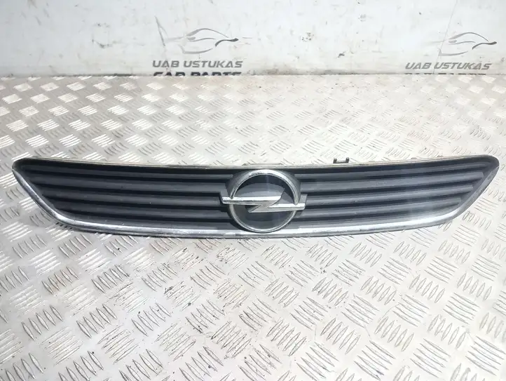 Opel Astra G (1998 - 2004) 90587100 Верхняя решетка радиатора — фото 1
