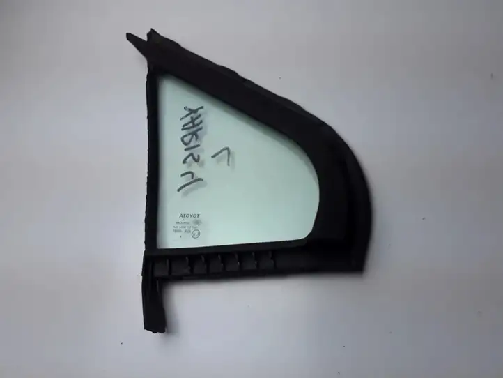 Toyota Yaris (2009 - 2012) E1743R00097 Треугольное стекло кузова — фото 2