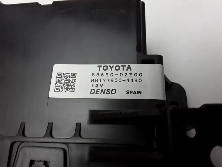 Toyota Auris E180 (2012 - 2018) 8865002E00 Модуль управления кондиционером — фото 2