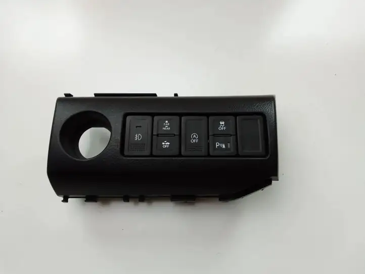 Suzuki Vitara (2014 - 2018) 7383254P205PK Кнопка парктроника — фото 1