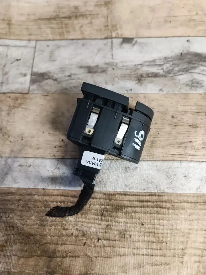 Audi A6 S6 C6 4F (2004 - 2008) 4F1927227B Другие включатели / ручки/ переключатели — фото 4